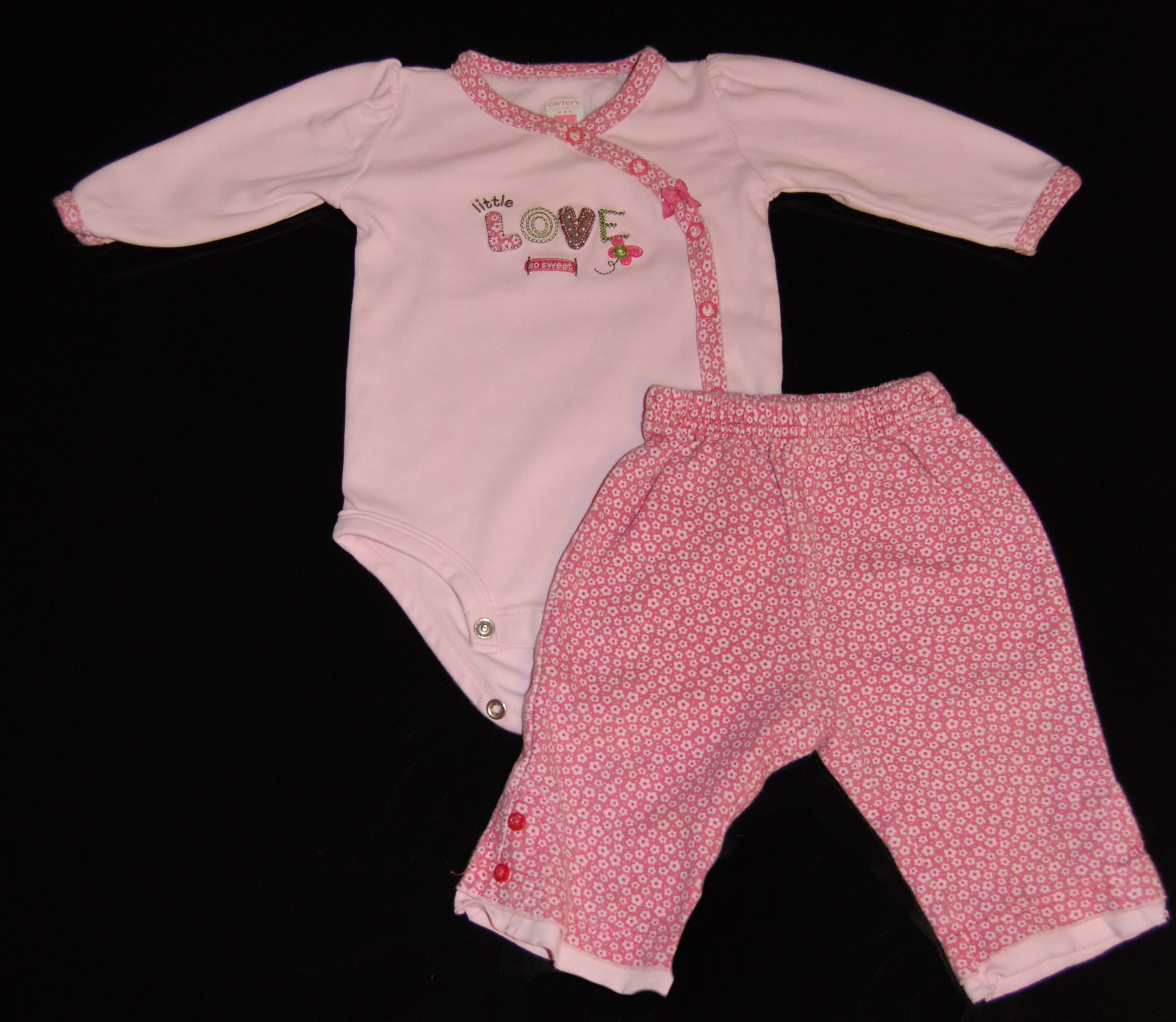 Baby girl clothes: 6-9 months – Long sleeve onesie with pants set 6 9m onesie and pants set She knows how to turn a man on in adult sex chat room.